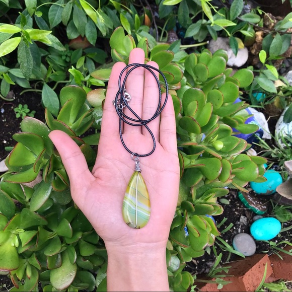 Jewelry - ☘️Happy Agate☘️